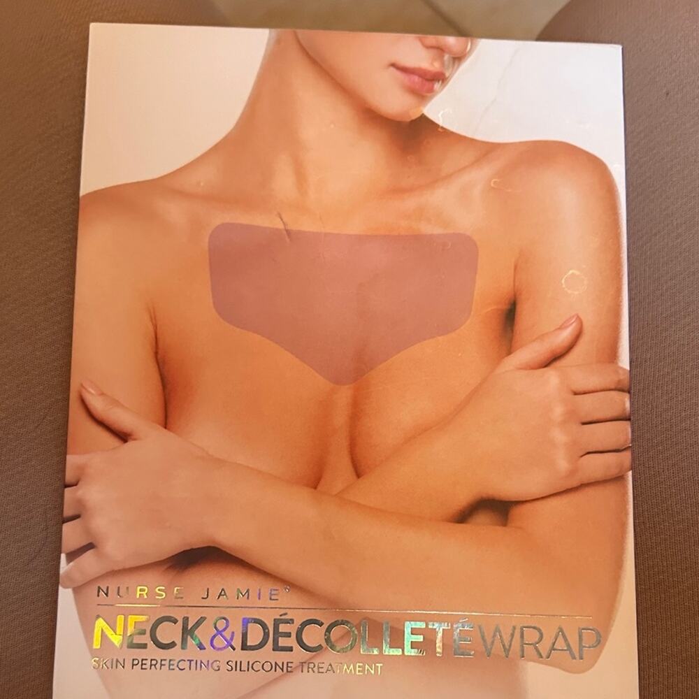 Nurse Jamie Neck & Décolleté Wrap